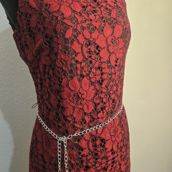 Karl Lagerfeld Crimson Floral Lace Midi Dress with Chain Tassel Belt Size 6 - Picture 2 of 5